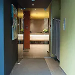 Urban 4*